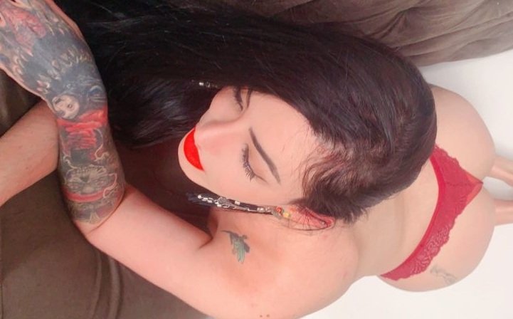 Amanda Massagista com local